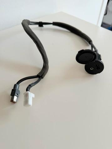 USB / Media Kabel van een Suzuki Swift nieuw €75,- beschikbaar voor biedingen
