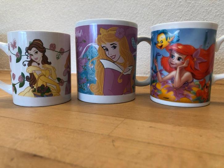 7 Disney Bekers - Collectie, Verzamelen, Disney, Zo goed als nieuw, Servies, Ophalen of Verzenden