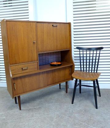 Prachtige midcentury retro vintage highboard kastje beschikbaar voor biedingen