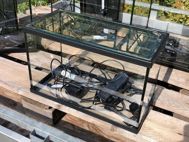 Aquarium en stelling, Dieren en Toebehoren, Vissen | Aquaria en Toebehoren, Zo goed als nieuw, Leeg aquarium, Ophalen
