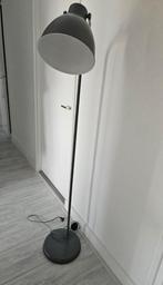 Grijze vloerlamp, Ophalen, Zo goed als nieuw, Metaal, 150 tot 200 cm