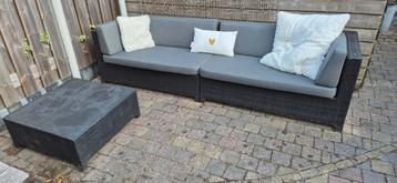 loungeset met tafel. beschikbaar voor biedingen