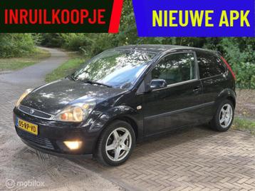 Zwarte Ford Fiesta 1.4-16V Futura Full Options/Airco/NWE APK beschikbaar voor biedingen