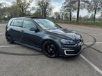 Volkswagen Golf GTE 1.4 R LOOK | PANO | SFEER |, 4 cilinders, Zwart, 1395 cc, 1499 kg