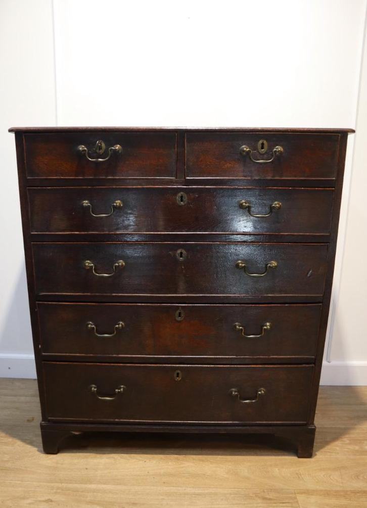 Antieke Engelse commode, 18e eeuw, Antiek en Kunst, Antiek | Meubels | Kasten, Ophalen of Verzenden