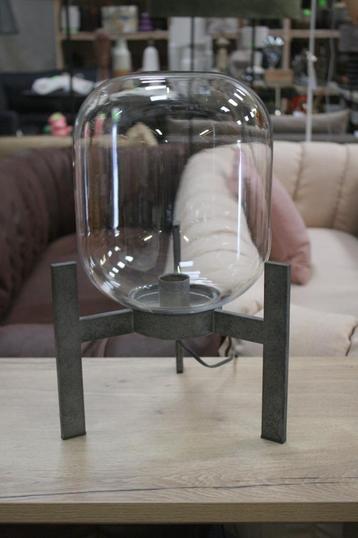 Leuke hippe tafellamp metaal & glas glazen bol industrieel beschikbaar voor biedingen