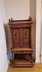 Oude buffetkast / kast met snijwerk, Antiek en Kunst, Antiek | Meubels | Kasten, Ophalen