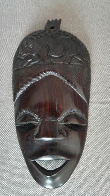 Houten masker, origineel tribal art, prachtig bewerkt. beschikbaar voor biedingen