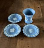 Jasperware blauw wit Wedgwood mat 3 stuks vd foto aanwezig, Antiek en Kunst, Antiek | Keramiek en Aardewerk, Ophalen of Verzenden