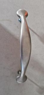 15 Zilverkleurige Kastgrepen / Handgrepen, Ophalen of Verzenden, Gebruikt