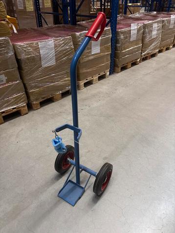 Steekwagen voor gasfles beschikbaar voor biedingen