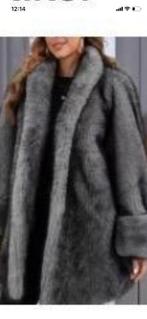 Prachtige zachte Imitatie fake faux fur leigrijze bontjas, Ophalen of Verzenden, Nieuw, Maat 46/48 (XL) of groter, Grijs
