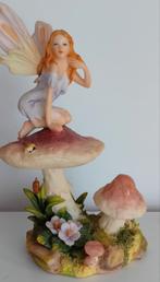Beeldje elf op paddestoel, Ophalen of Verzenden, Zo goed als nieuw