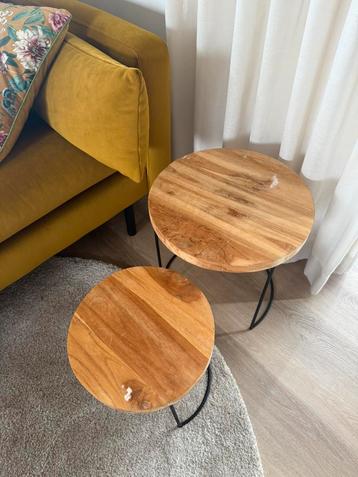 Bijzettafeltjessetje 35 cm / 25 cm. Onbehandeld hout beschikbaar voor biedingen