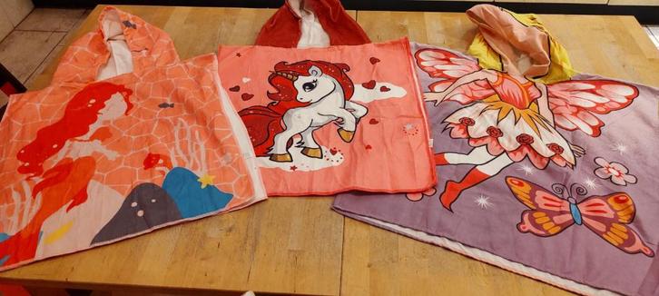 3x badponcho meisje, Kinderen en Baby's, Kinderkleding | Kinder-zwemkleding, Bikiniset, Meisje, Ophalen of Verzenden