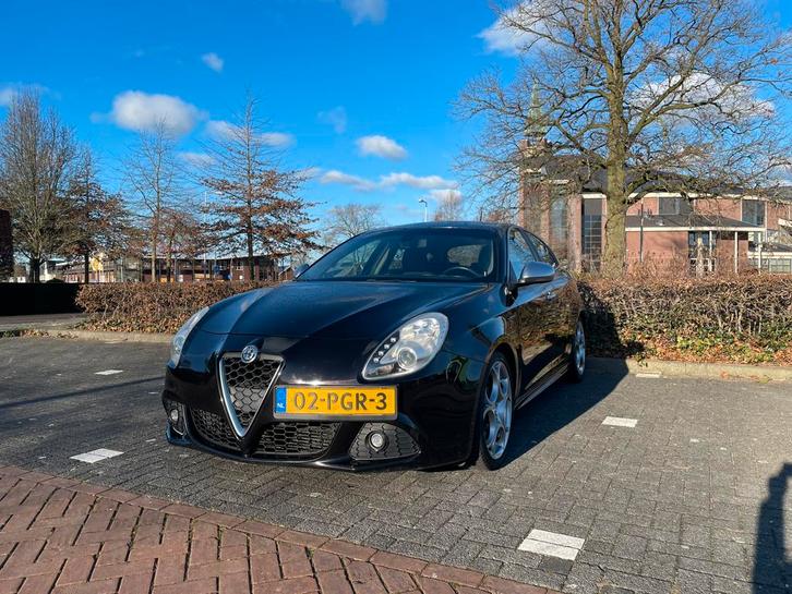Alfa Romeo Giulietta 1.4 Turbo Multi AIR 170pk Zwart 2011, Auto's, Alfa Romeo, Particulier, Giulietta, ABS, Airbags, Airconditioning