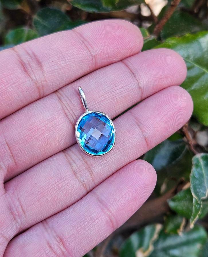 Blauw Topaas Hanger Aylin - Echt Zilver, Sieraden, Tassen en Uiterlijk, Kettinghangers, Nieuw, Zilver, Blauw, Met edelsteen, Verzenden