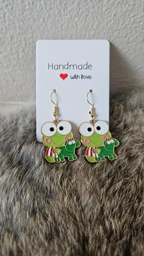 Nieuw leuke hello kitty oorbellen, cinnamon, pompompurin, Sieraden, Tassen en Uiterlijk, Oorbellen, Nieuw, Overige materialen