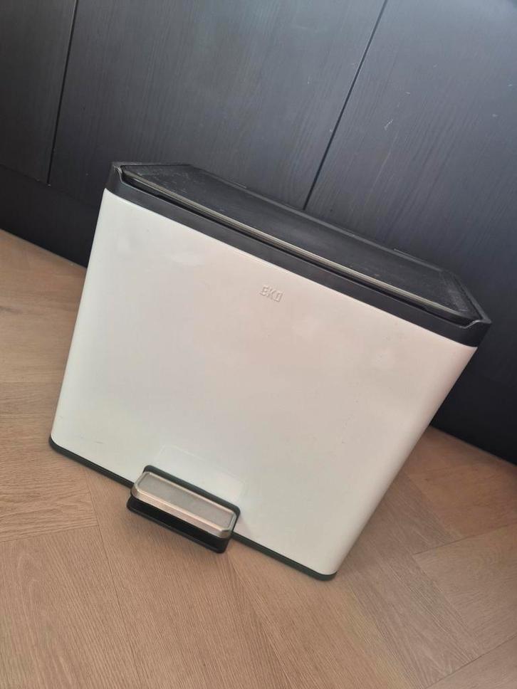 Prullenbak - EKO, Huis en Inrichting, Woonaccessoires | Prullenbakken, Kunststof, 20 tot 30 liter, Met pedaal, Ophalen