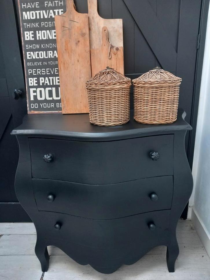 Stoere Zwarte Buikkast / Commode - Restyled, Huis en Inrichting, Kasten | Dressoirs, 25 tot 50 cm, Ophalen
