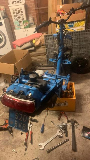 Typhoon zonder blok en kappen beschikbaar voor biedingen