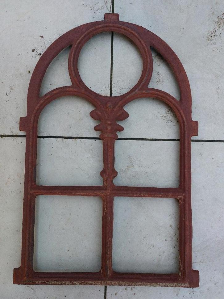 Stalen Stalramen zonder glas rechthoek en rond, Doe-het-zelf en Verbouw, Glas en Ramen, Zo goed als nieuw, Gevelraam of Ruit, Minder dan 80 cm