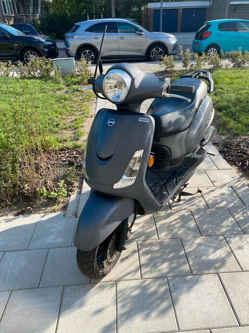 Sym Fiddle 2 - Matt Grijs, Fietsen en Brommers, Scooters | SYM, Gebruikt, Fiddle, Benzine, Ophalen
