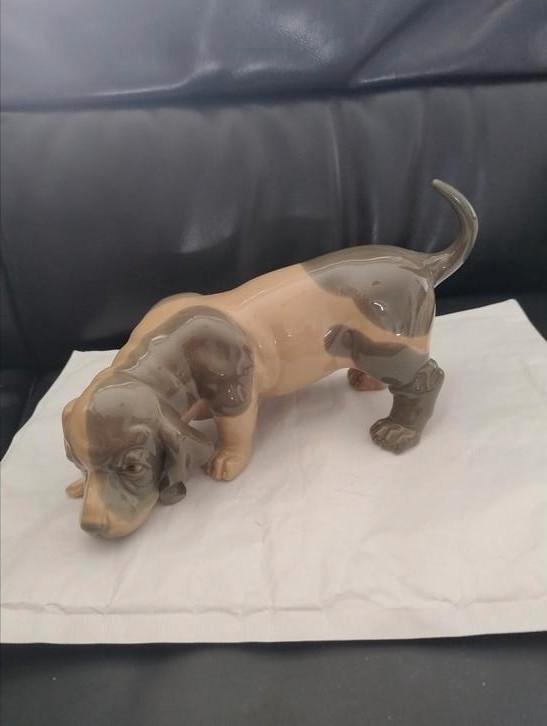 Vintage Lladro  hond +/- 23 cm lang, Antiek en Kunst, Antiek | Keramiek en Aardewerk, Ophalen of Verzenden