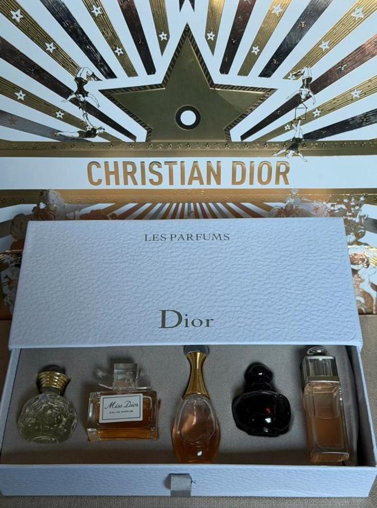 Dior exclusieve verzamelbox miniaturen voor de verzamelaar, Ophalen of Verzenden, Nieuw, Miniatuur, Gevuld
