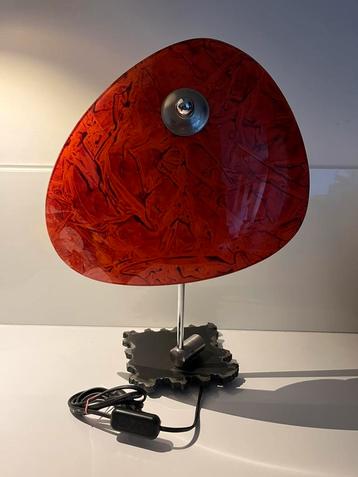 Industriële tafellamp - rood - twee lampen beschikbaar voor biedingen