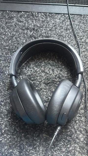 SteelSeries Arctis Nova Pro – Premium Gaming Headset Wired beschikbaar voor biedingen