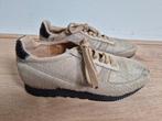 Sch134 - Beige schoenen van  Fred de la Bretoniere mt 39 (1), Ophalen of Verzenden, Zo goed als nieuw, Beige, Sneakers of Gympen