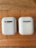 2x Apple AirPods, Telecommunicatie, Mobiele telefoons | Oordopjes, Gebruikt, In oorschelp (earbud), Bluetooth, Ophalen