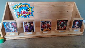 Down the clown   word verhuurd  beschikbaar voor biedingen