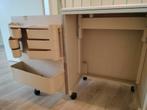 Naaitafel / hobbytafel op wielen, Hobby en Vrije tijd, Naaimachines en Toebehoren, Ophalen, Gebruikt, Naaimachine, Overige merken