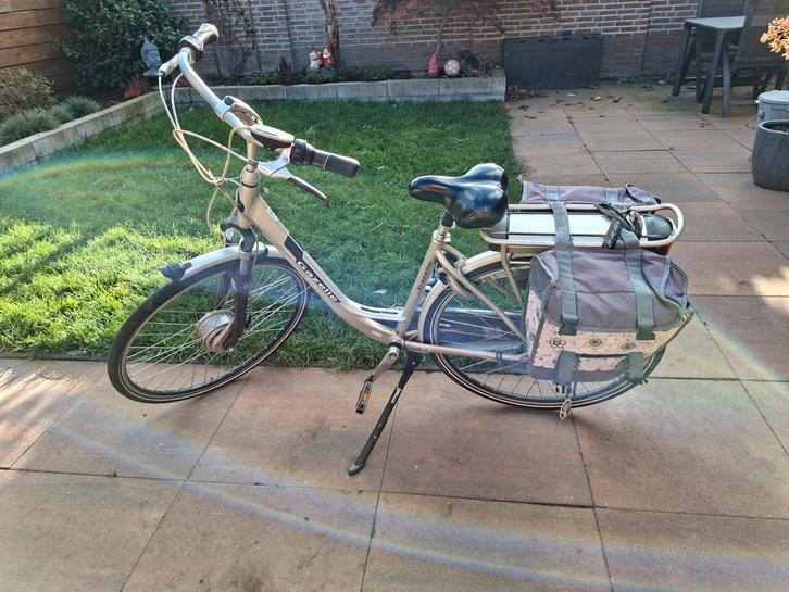 Gazelle Elektrische Fiets - kapotte accu, Fietsen en Brommers, Elektrische fietsen, Gebruikt, Gazelle, Minder dan 47 cm, 50 km per accu of meer