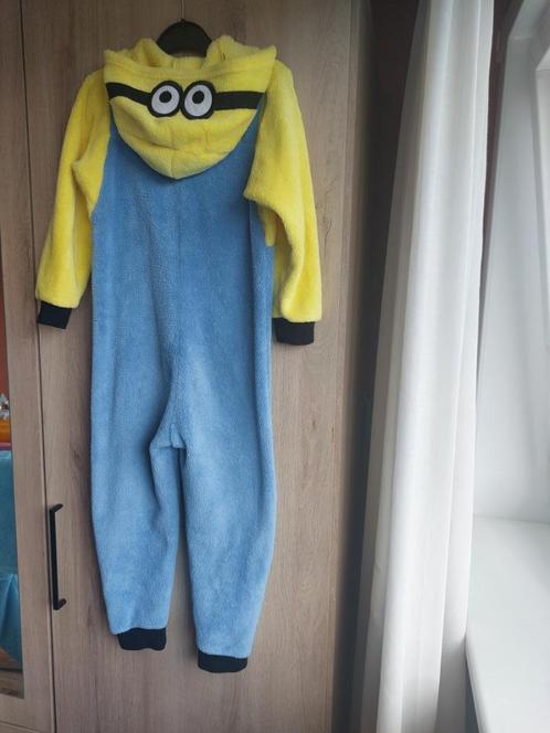 Minions onesie maat 110-116, Kinderen en Baby's, Carnavalskleding en Verkleedspullen, Zo goed als nieuw, Jongen of Meisje, 110 t/m 116