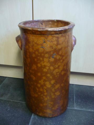 Antieke bruine keulse pot ( voor o.a. bloemen of decoratie ) beschikbaar voor biedingen