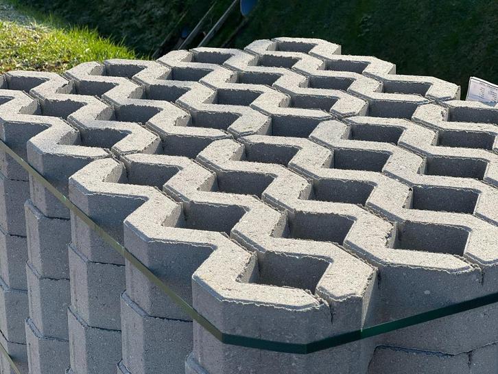Grastegels, Grasblokken, Doorgroeitegels nergens goedkoper., Doe-het-zelf en Verbouw, Metselstenen, Nieuw, Beton, Verzenden