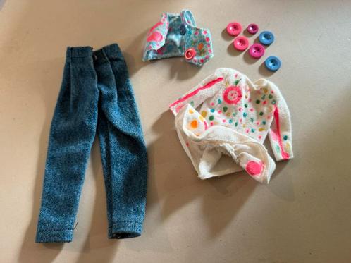 Barbie kleding met glow in the dark | 80s/90s, Kinderen en Baby's, Speelgoed | Poppen, Gebruikt, Barbie, Ophalen of Verzenden