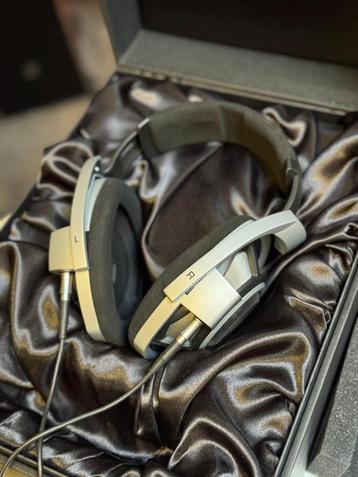 Sennheiser HD 800 beschikbaar voor biedingen