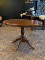 antieke slanke ronde uittrektafel, Ophalen