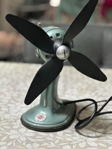 Vintage Tafelventilator beschikbaar voor biedingen
