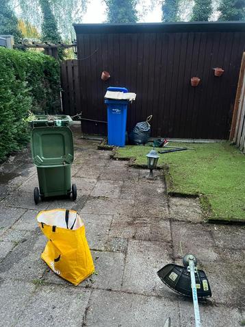 Tuinman aangeboden  beschikbaar voor biedingen