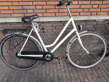 Damesfiets 26 inch, frame 54cm beschikbaar voor biedingen