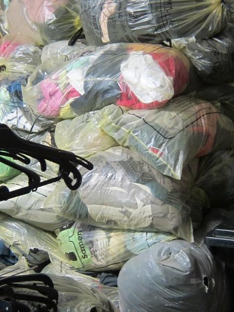 partij kleding - dames en heren kleding, Kleding | Dames, Dames-kledingpakketten, Gedragen, Ophalen