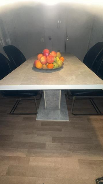 Eettafelset, Salontafel & Kast beschikbaar voor biedingen