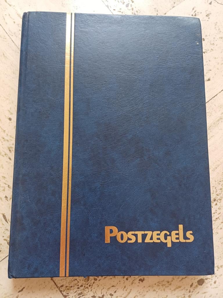 Postzegelalbum- Nederland, Postzegels en Munten, Postzegels | Volle albums en Verzamelingen, Ophalen of Verzenden, Nederland