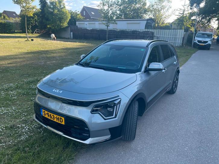 Private lease. Kia Niro EV 64,8 kWh 204pk Aut 2023 Grijs, Auto's, Kia, Particulier, Niro, Elektrisch, Euro 6, SUV of Terreinwagen