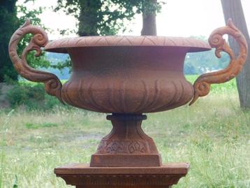 Tuinvaas met Oren - 50 cm - Gietijzer - Rust beschikbaar voor biedingen